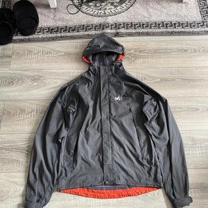 Windbreaker goretex raincoat arcteryx patagonia trail salomon